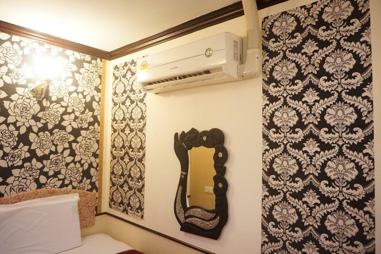 Honey House1 Hotel Bangkok Ngoại thất bức ảnh