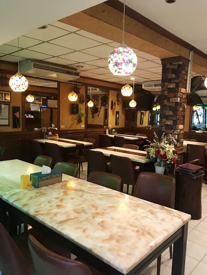 Honey House1 Hotel Bangkok Ngoại thất bức ảnh