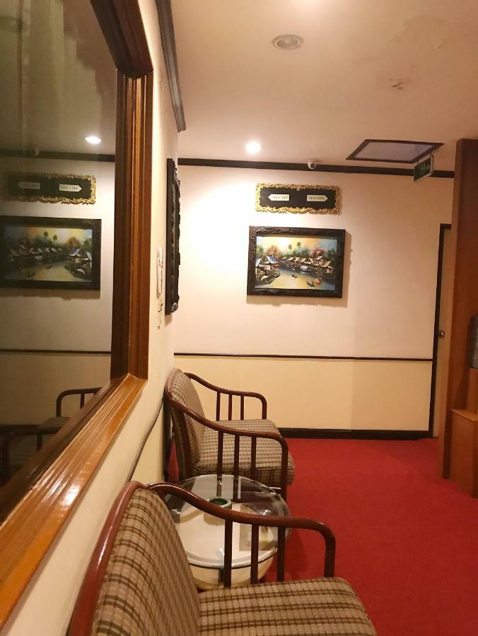 Honey House1 Hotel Bangkok Ngoại thất bức ảnh