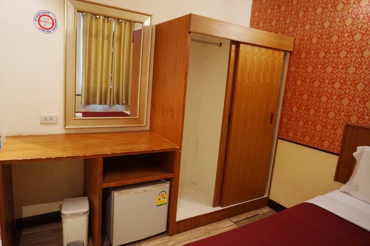 Honey House1 Hotel Bangkok Ngoại thất bức ảnh
